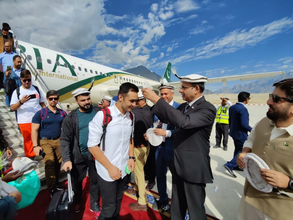 flight dubai to skardu airport