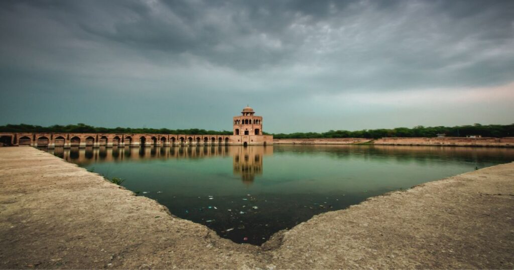 travel and tour companies lahore