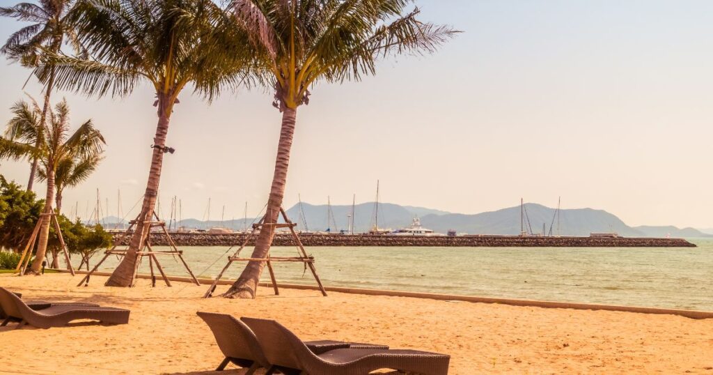 Jebel Sifah Beach Dubai