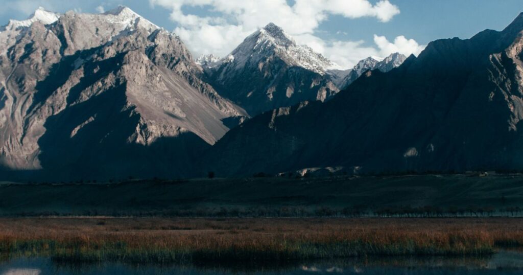 beauty of mountain in skardu